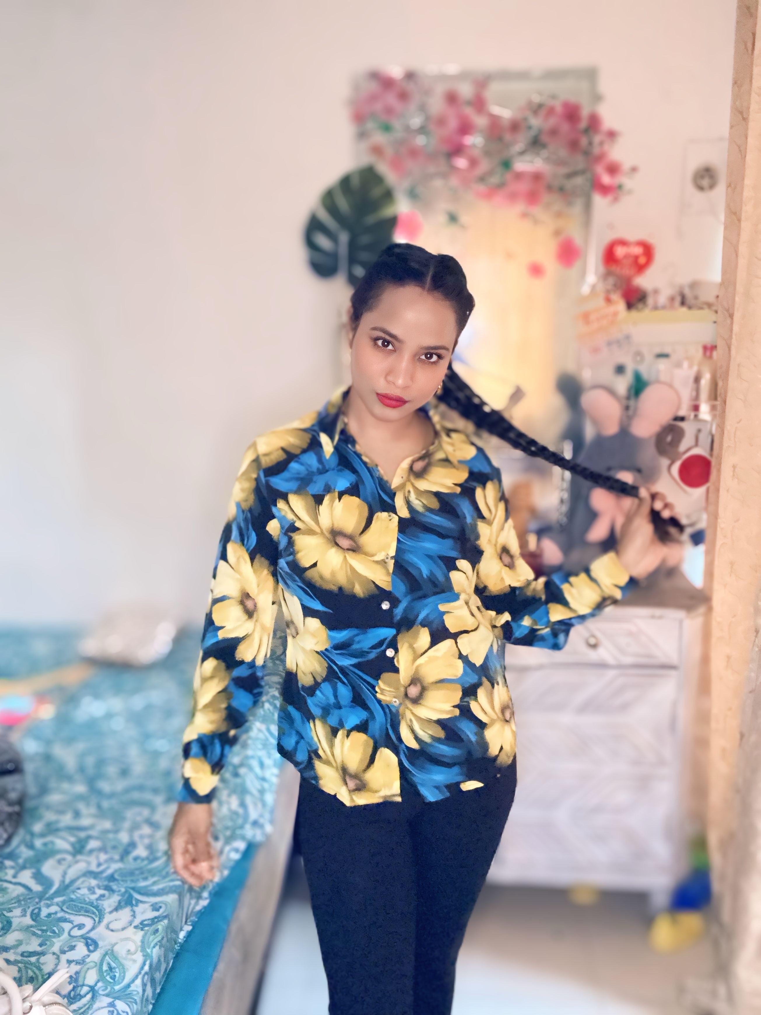 Floral print shirt .